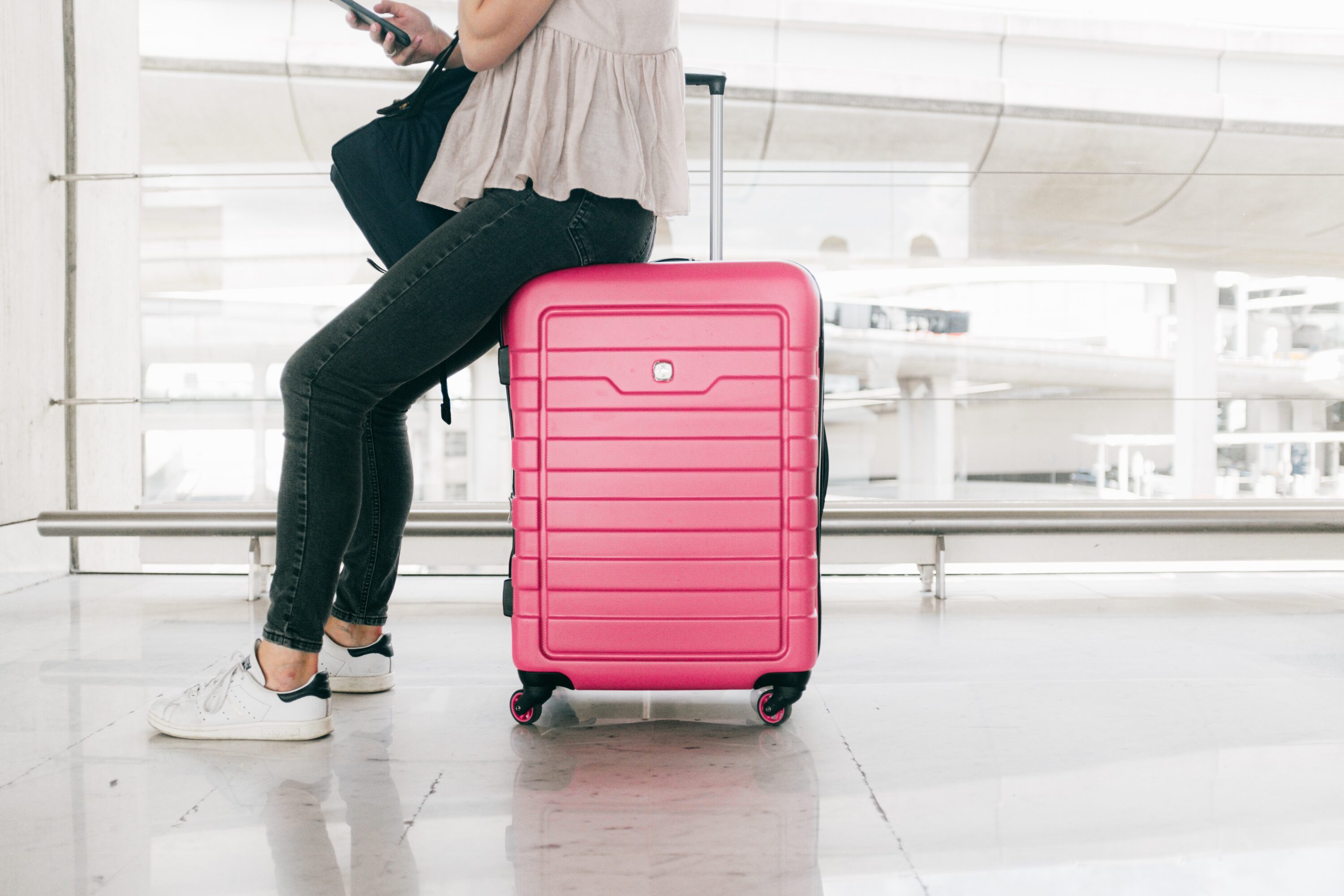 This Vacuum-Sealing Suitcase Is The Best Luggage For Over-Packers