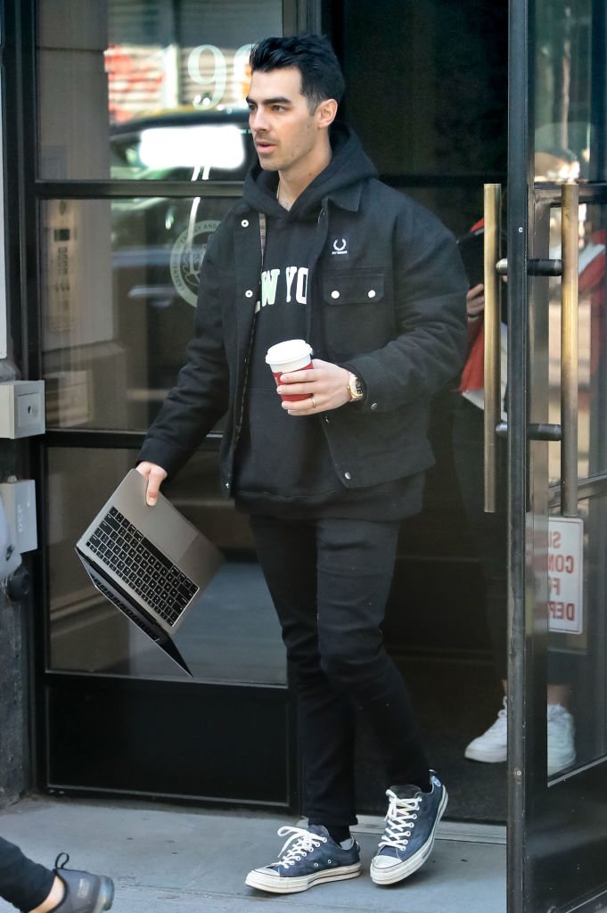 NEW YORK, NY – NOVEMBER 26: Joe Jonas is seen on November 26, 2019 in New York City.  (Photo by BG024/Bauer-Griffin/GC Images)