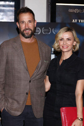 'The Pitt's Noah Wyle Relationship History: Wife, Kids, Exes - Betches