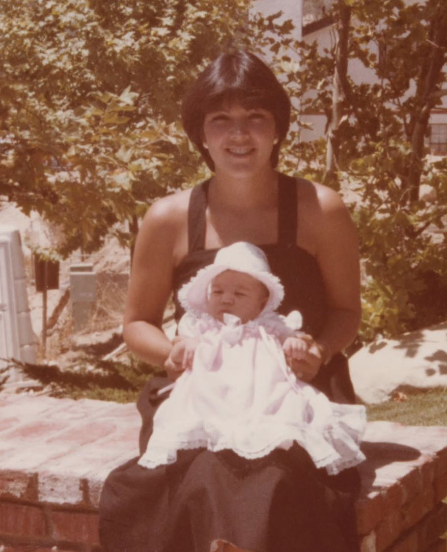 Kris Jenner 1979 baby Kourtney Kardashian