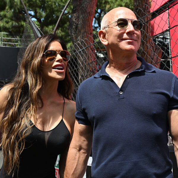 Jeff Bezos Lauren Sanchez net worth