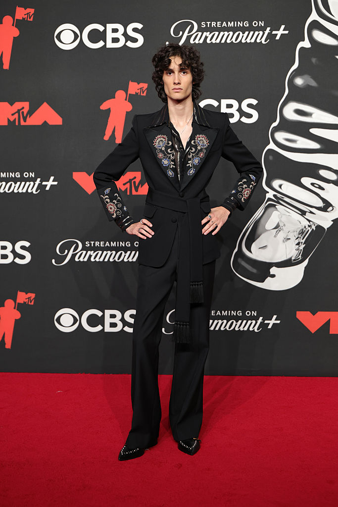 Sombr VMAs
