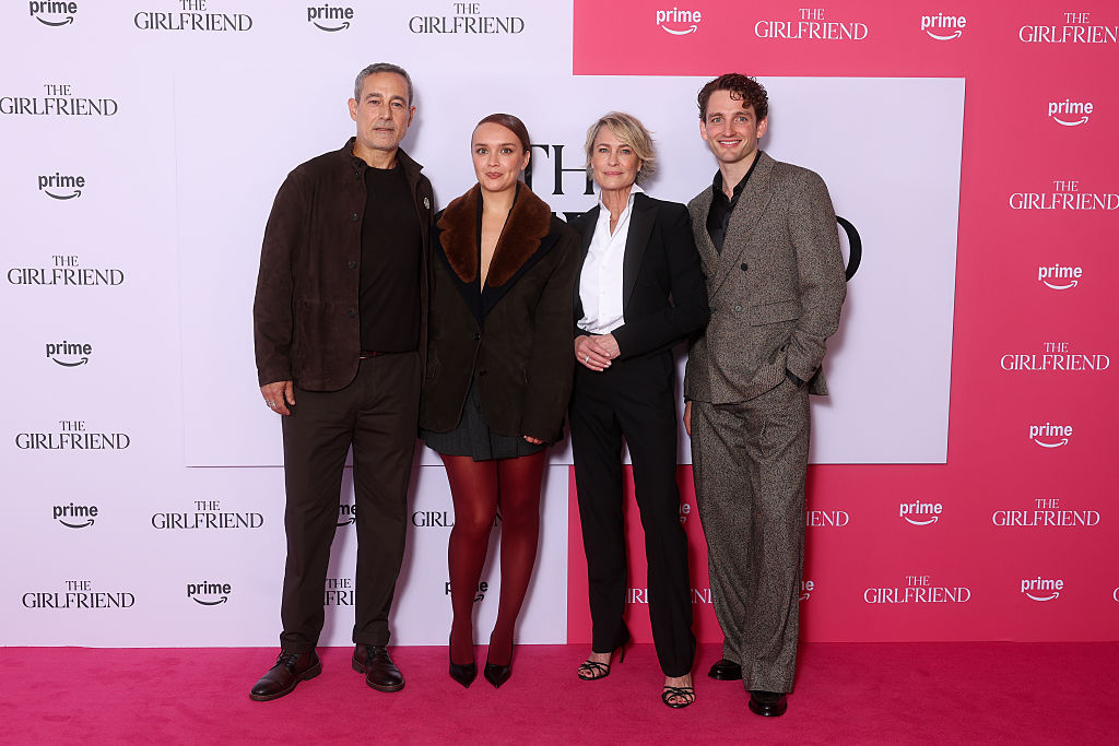 'The Girlfriend' cast